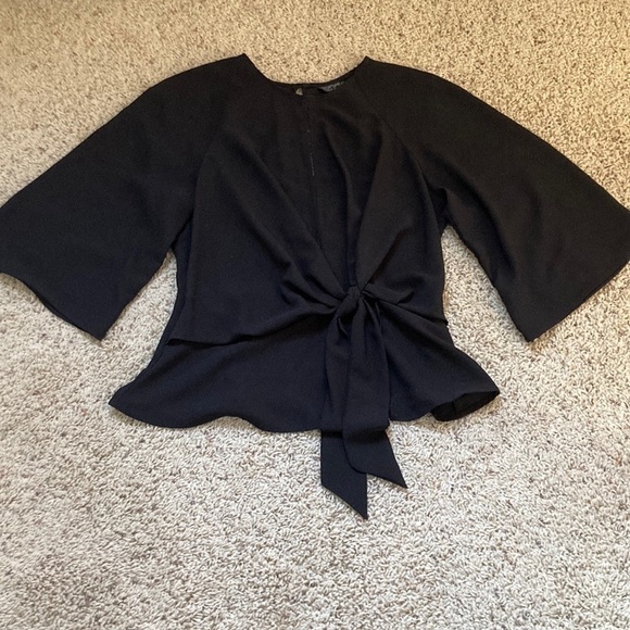 TOPSHOP Black Tie Front Keyhole Open Back Blouse - Picture 1 of 3